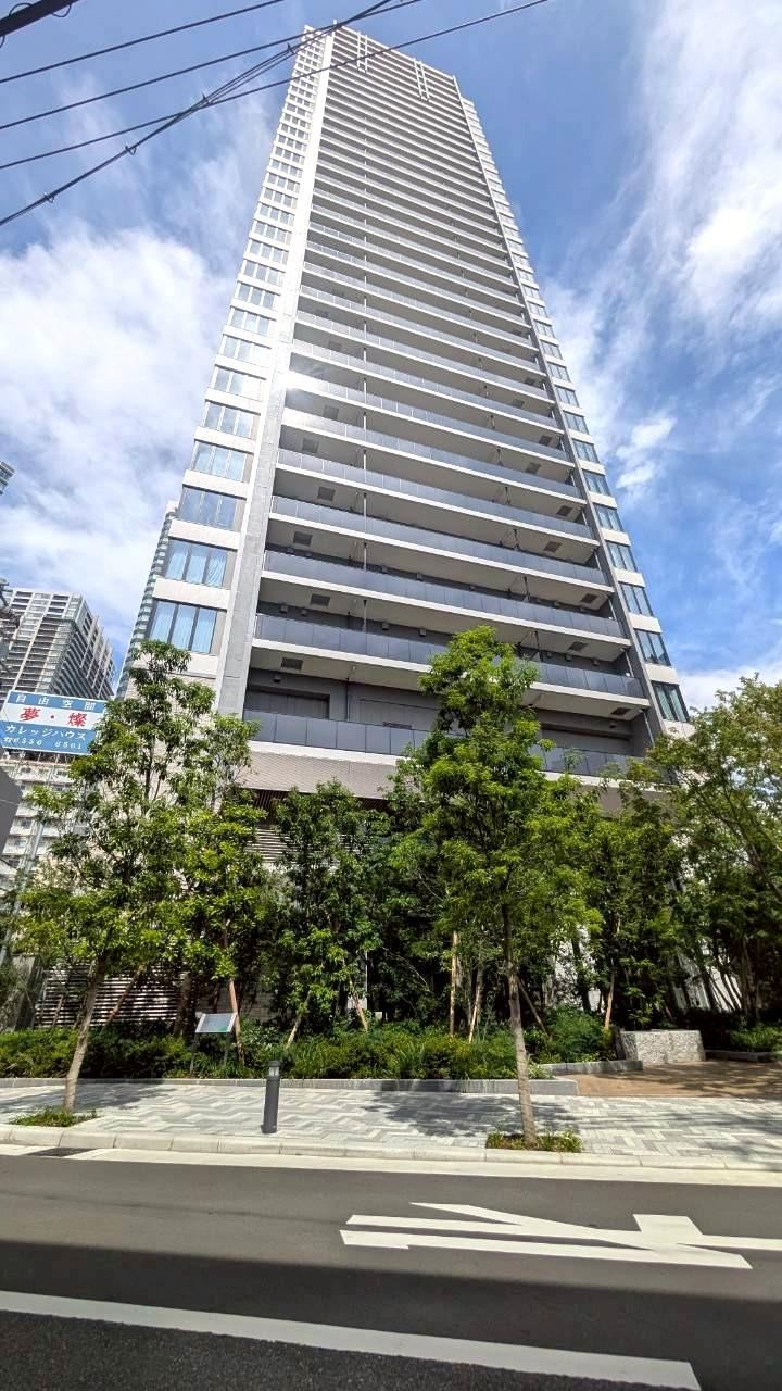 2LDK apartment in Kita Ward, Osaka - Photo 1