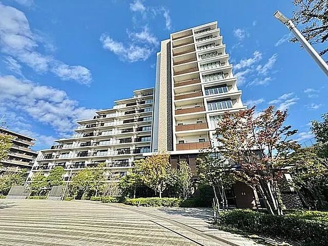 2LDK apartment in Itabashi Ward, Tokyo - Photo 1
