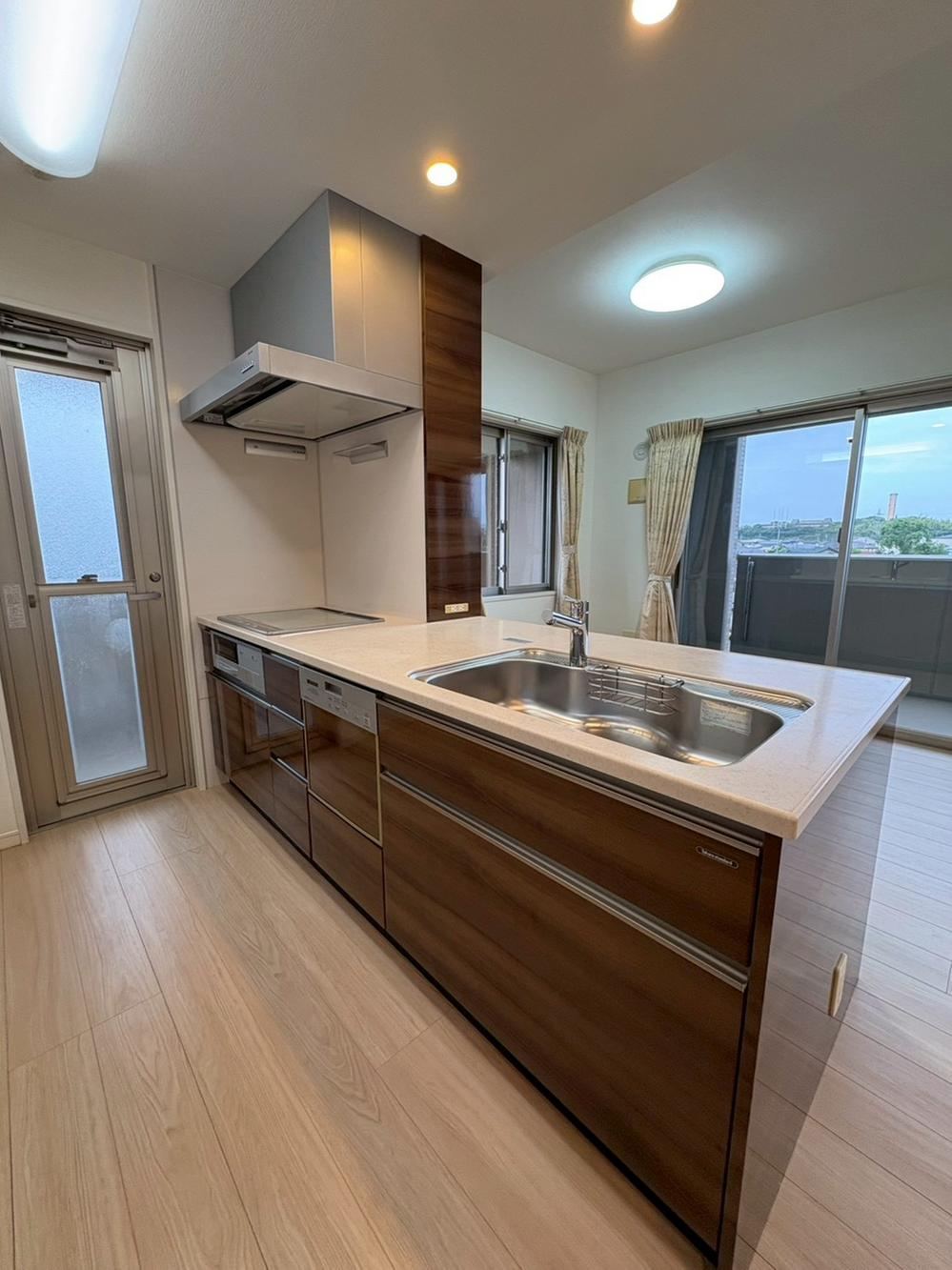 3LDK apartment in Yahatanishi Ward, Kitakyushu, Fukuoka - Photo 1
