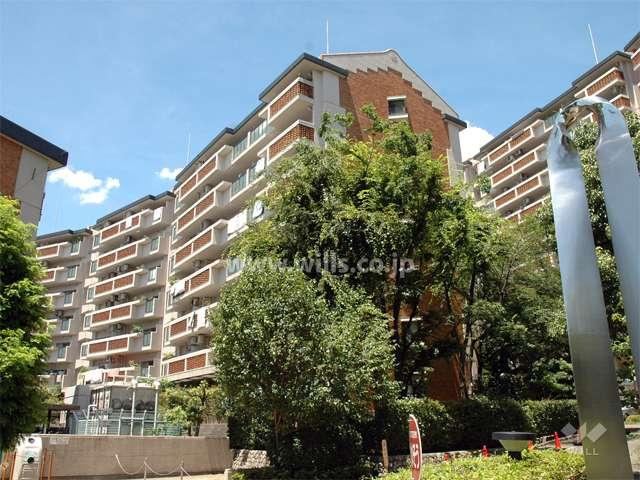 3LDK apartment in Toyonaka, Osaka - Photo 1