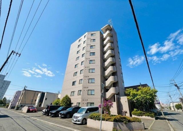 3LDK apartment in Higashi Ward, Sapporo, Hokkaido - Photo 1