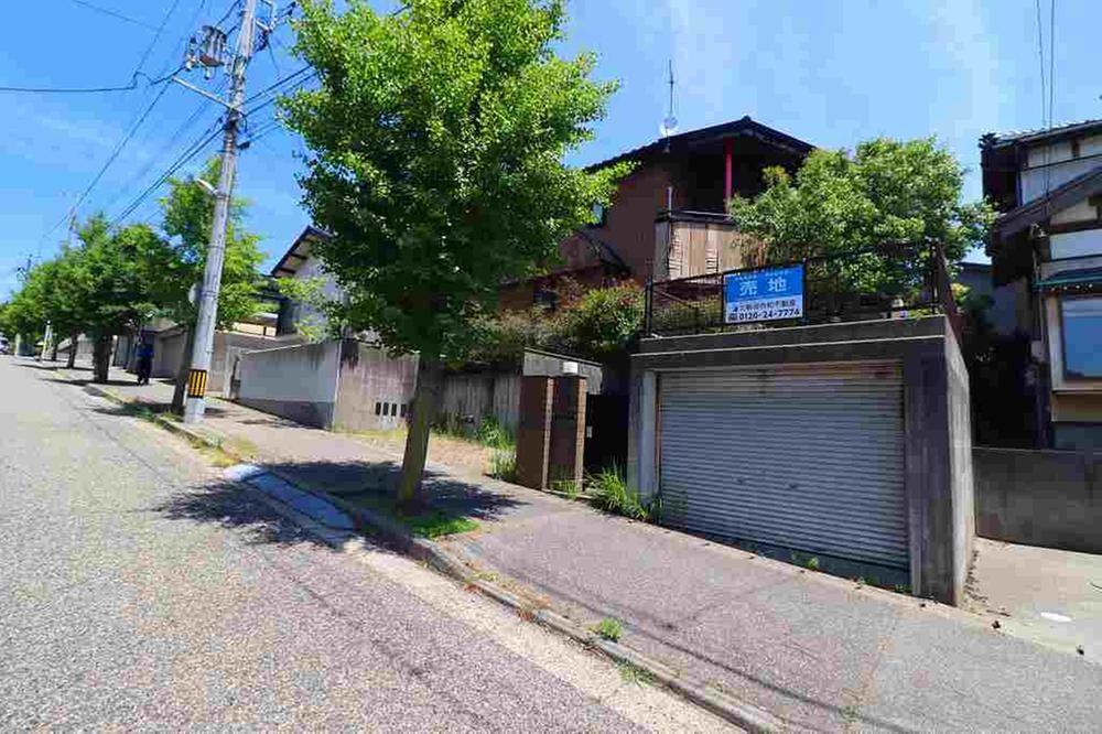 232 m² land in Nishi Ward, Niigata - Photo 1