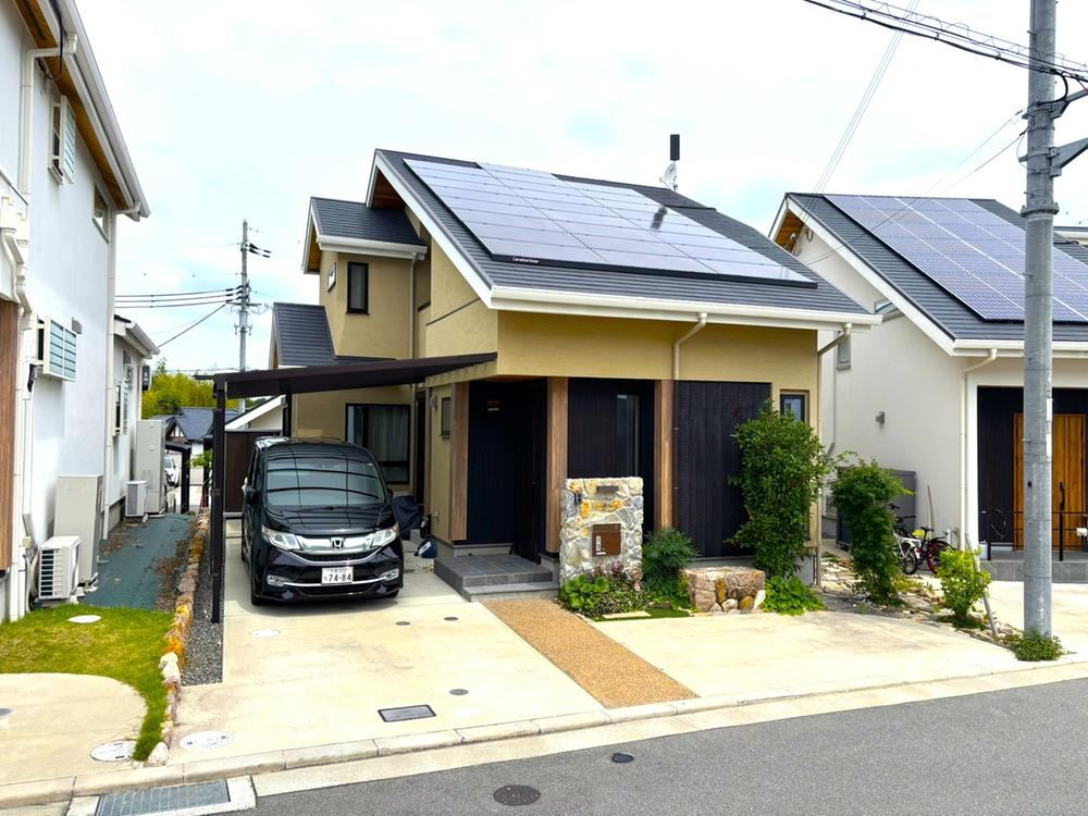 4LDK house in Katano, Osaka - Photo 1
