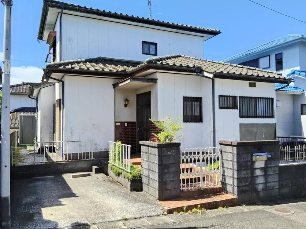 4LDK house in Miyazaki, Miyazaki - Photo 1