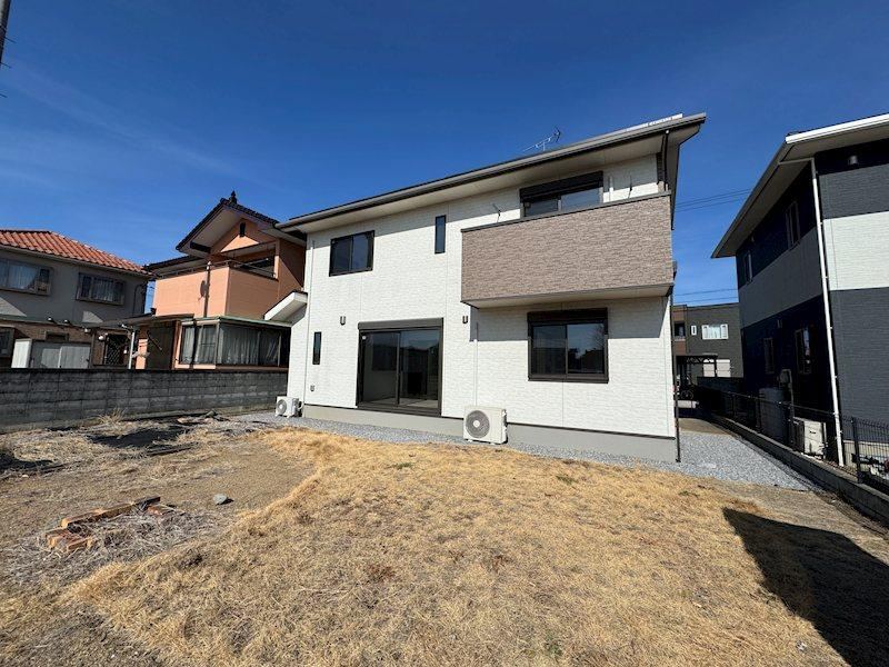 4LDK house in Ota, Gunma - Photo 1