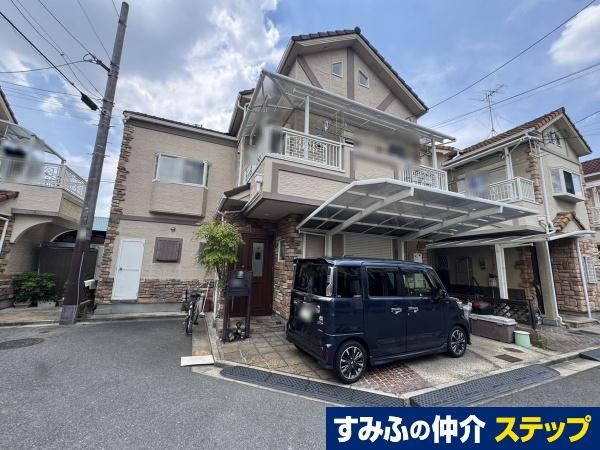 3LDK house in Higashiosaka, Osaka - Photo 1
