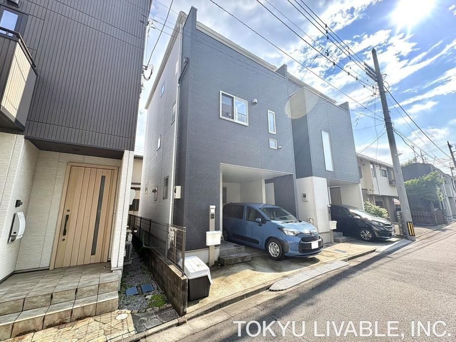 3LDK house in Fuchu, Tokyo - Photo 1