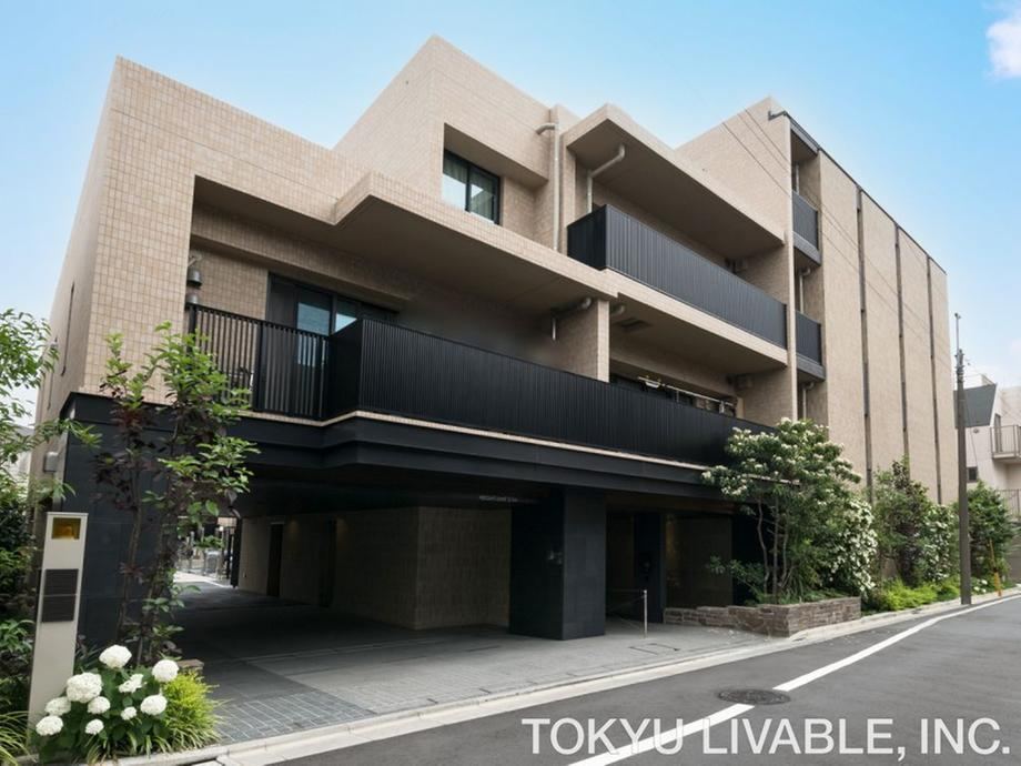 3LDK apartment in Toshima Ward, Tokyo - Photo 1