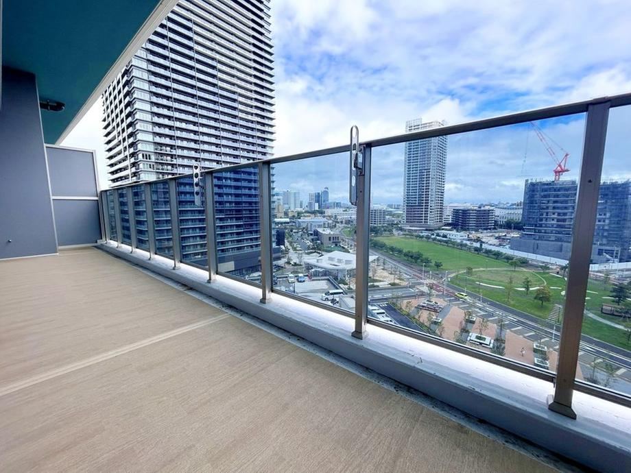 3LDK apartment in Mihama Ward, Chiba - Photo 1