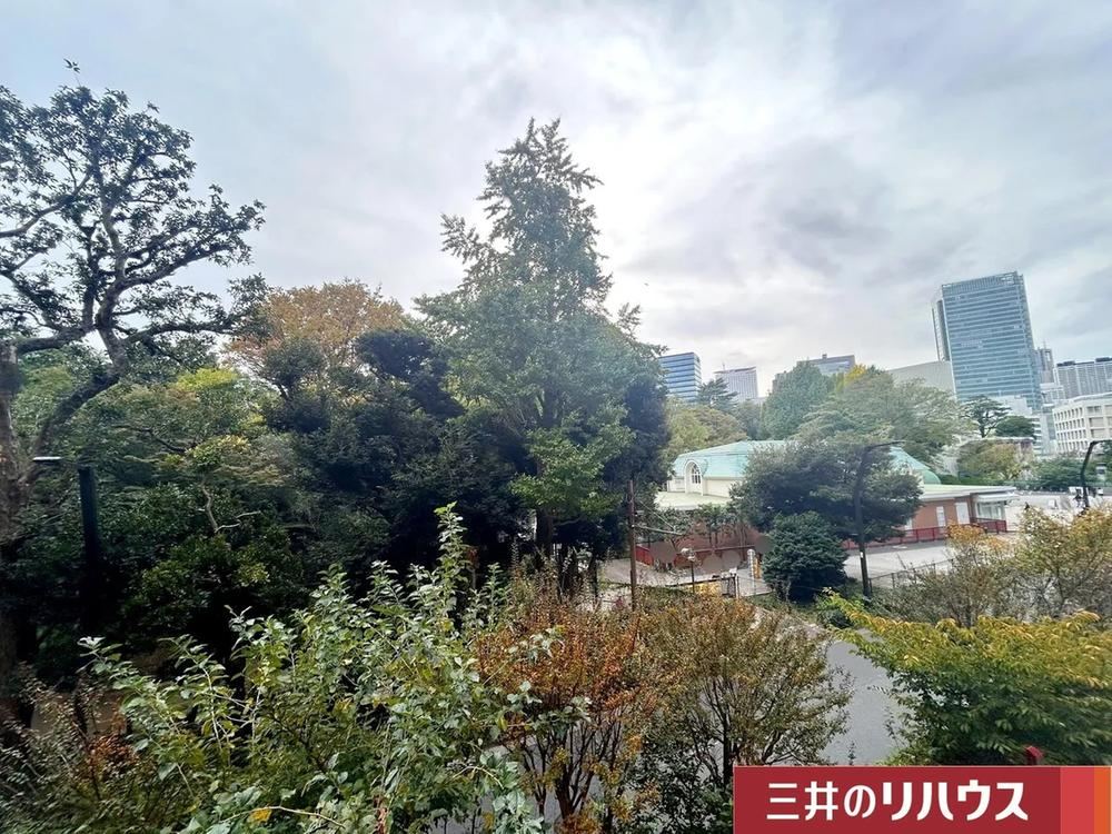 1LDK apartment in Shinjuku Ward, Tokyo - Photo 1