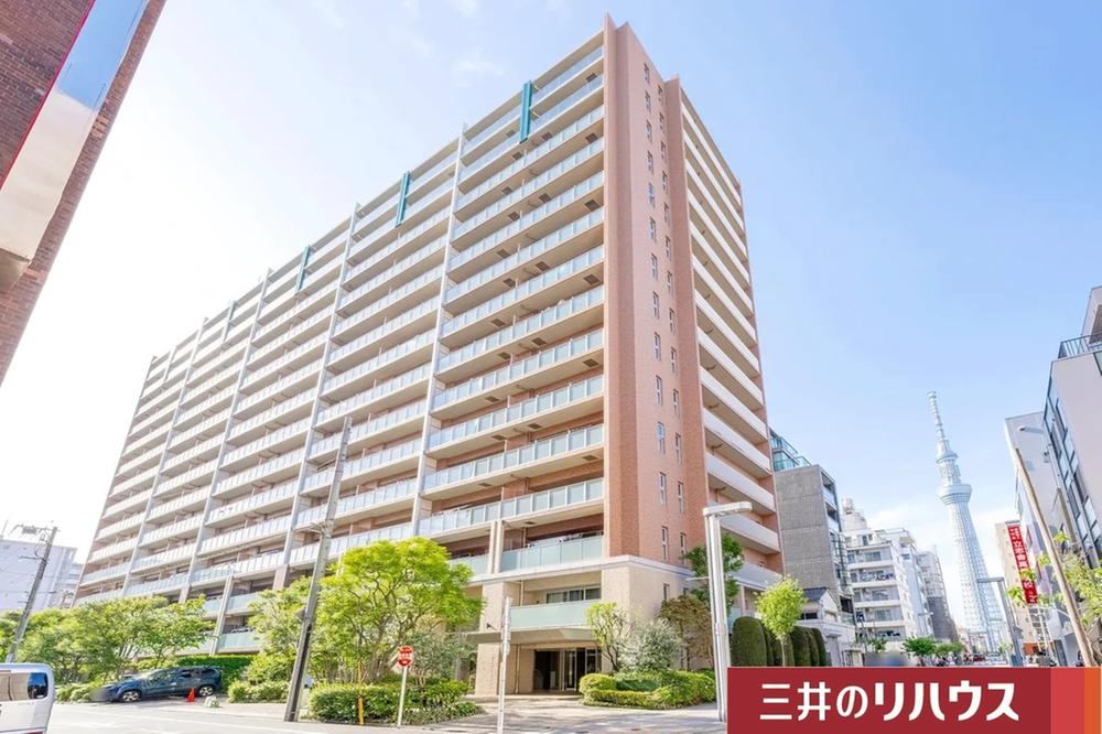 2LDK apartment in Sumida Ward, Tokyo - Photo 1