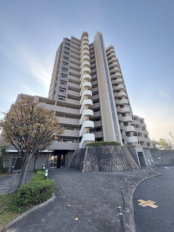 4LDK apartment in Obu, Aichi - Photo 1