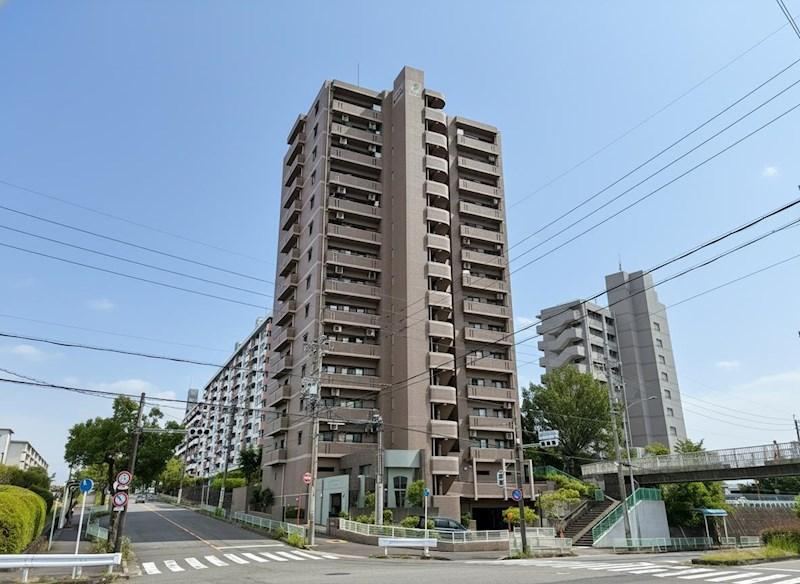 4LDK apartment in Kasugai, Aichi - Photo 1