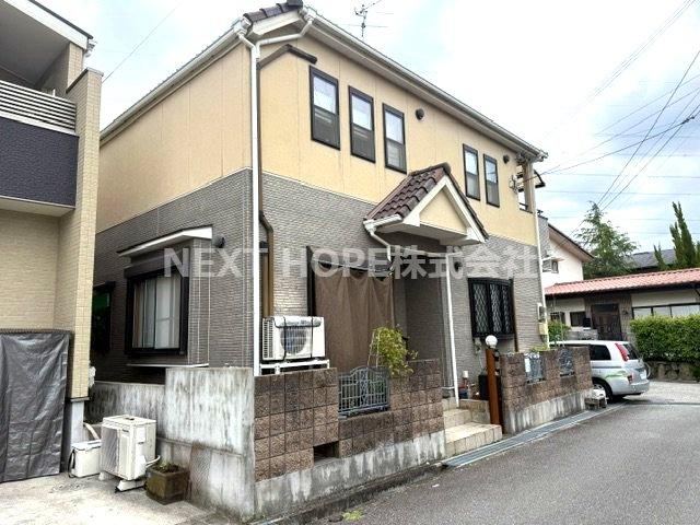 4LDK house in Takarazuka, Hyogo - Photo 1