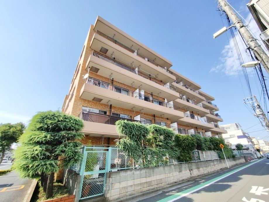 3DK apartment in Katsushika Ward, Tokyo - Photo 1