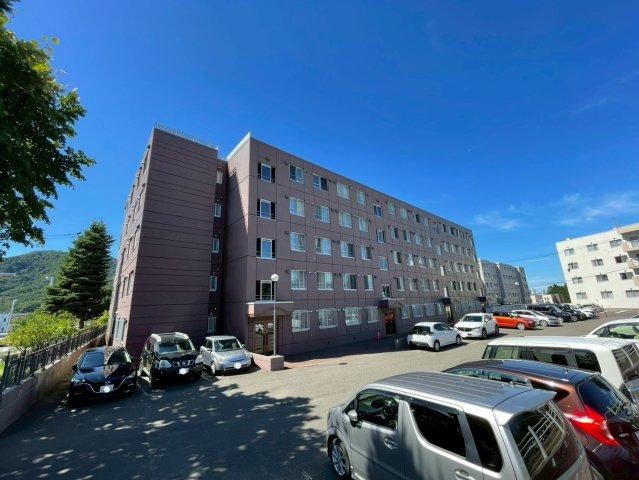 4LDK apartment in Toyohira Ward, Sapporo, Hokkaido - Photo 1
