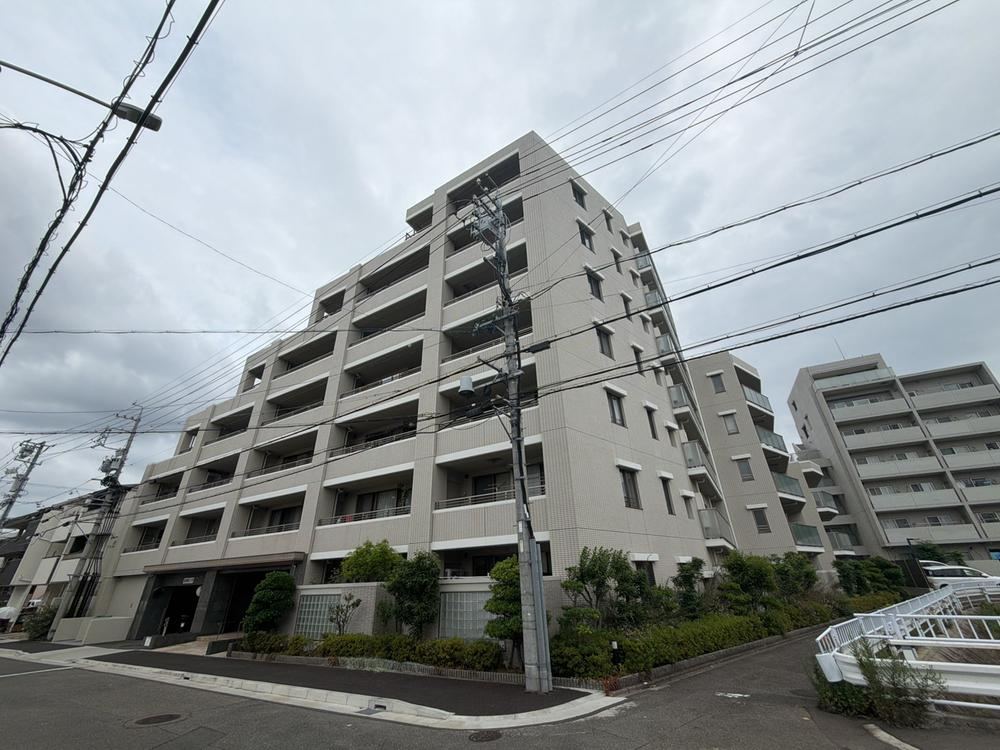 3LDK apartment in Showa Ward, Nagoya, Aichi - Photo 1