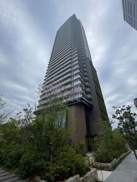 3LDK+S apartment in Chuo Ward, Osaka - Photo 1
