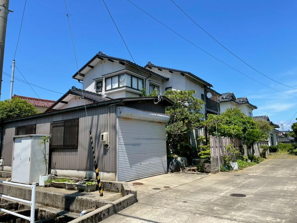 5DK+S house in Komatsu, Ishikawa - Photo 1