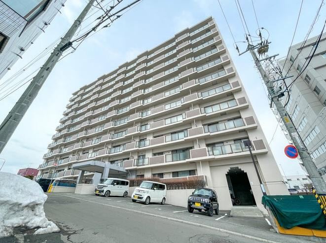 3LDK apartment in Shiroishi Ward, Sapporo, Hokkaido - Photo 1