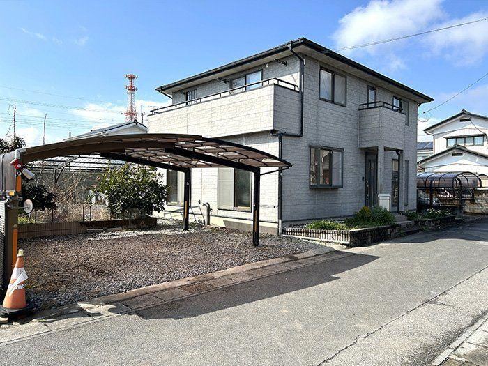 4LDK+S house in Koga, Ibaraki - Photo 1