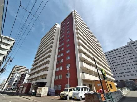 3LDK apartment in Chuo Ward, Sapporo, Hokkaido - Photo 1