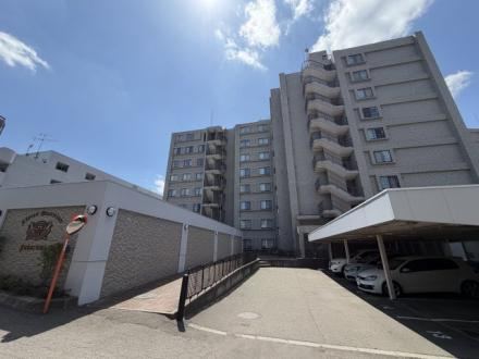 4LDK apartment in Toyohira Ward, Sapporo, Hokkaido - Photo 1