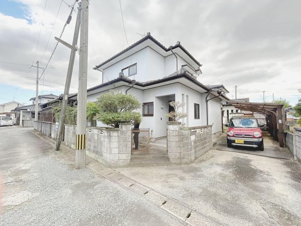 4LDK house in Kanzaki, Saga - Photo 1