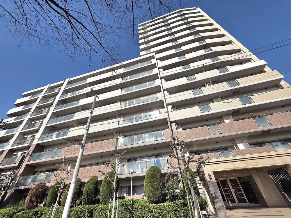 4LDK apartment in Miyakojima Ward, Osaka - Photo 1