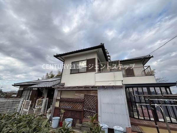 6LDK house in Miyakonojo, Miyazaki - Photo 1