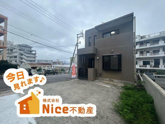 3LDK house in Yonabaru, Shimajiri District, Okinawa - Photo 1