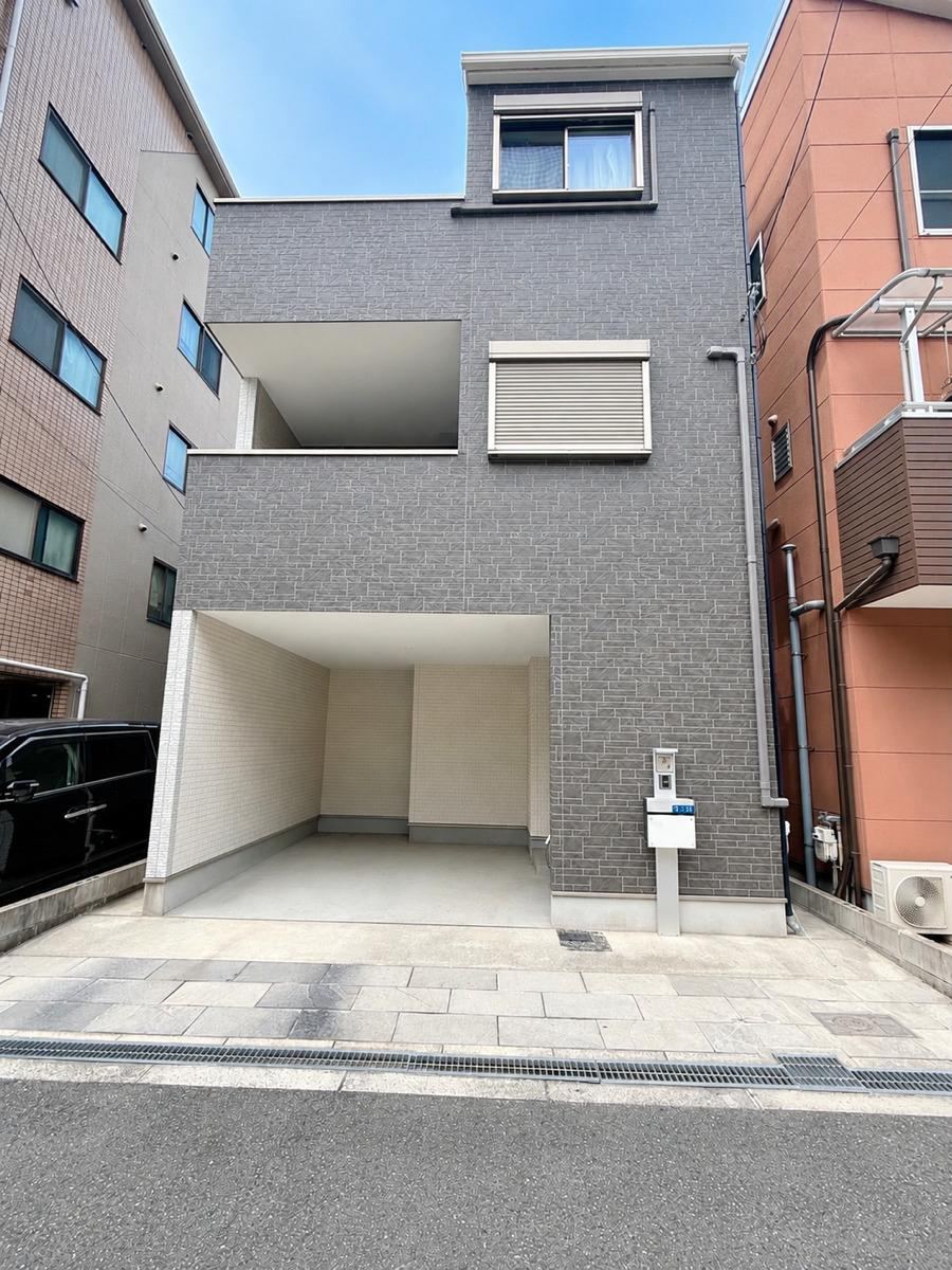 4LDK house in Nishinari Ward, Osaka - Photo 1