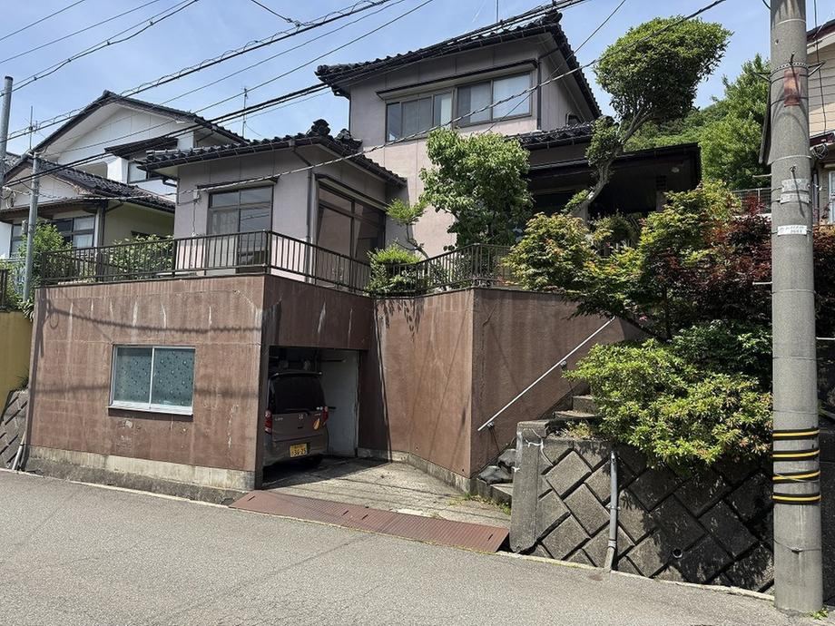 5DK house in Kanazawa, Ishikawa - Photo 1