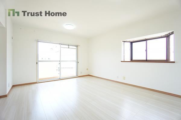 3LDK apartment in Tarumi Ward, Kobe, Hyogo - Photo 1