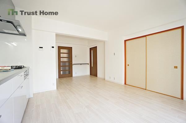 2LDK apartment in Nada Ward, Kobe, Hyogo - Photo 1