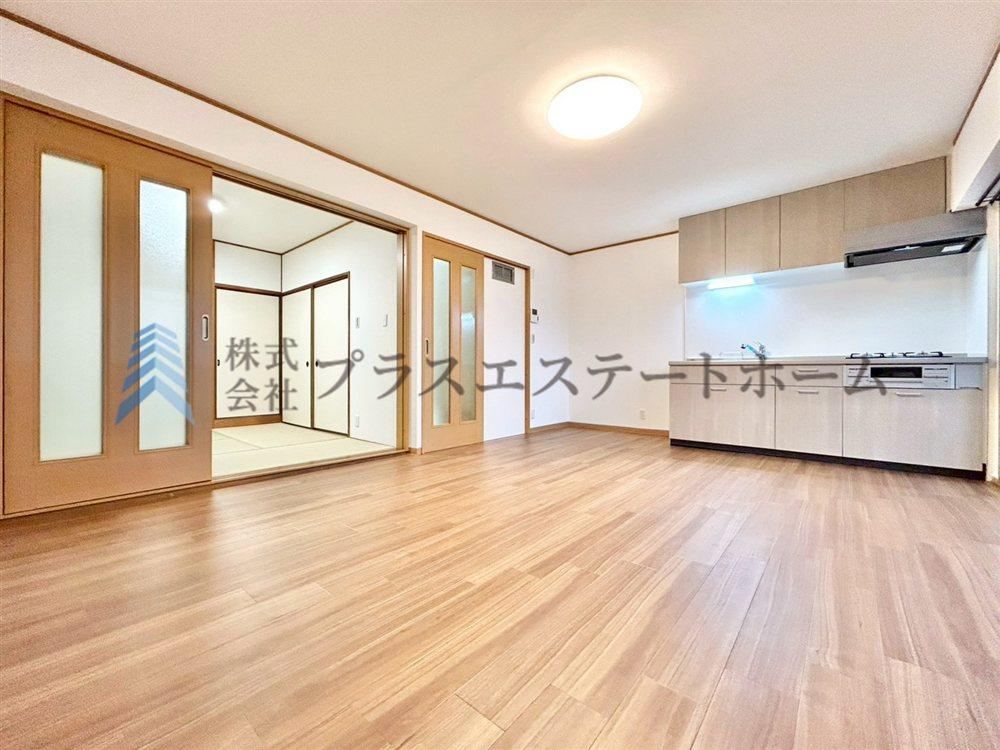 3LDK apartment in Akashi, Hyogo - Photo 1
