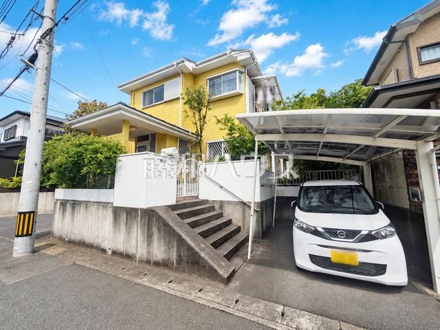 4LDK house in Hino, Tokyo - Photo 1