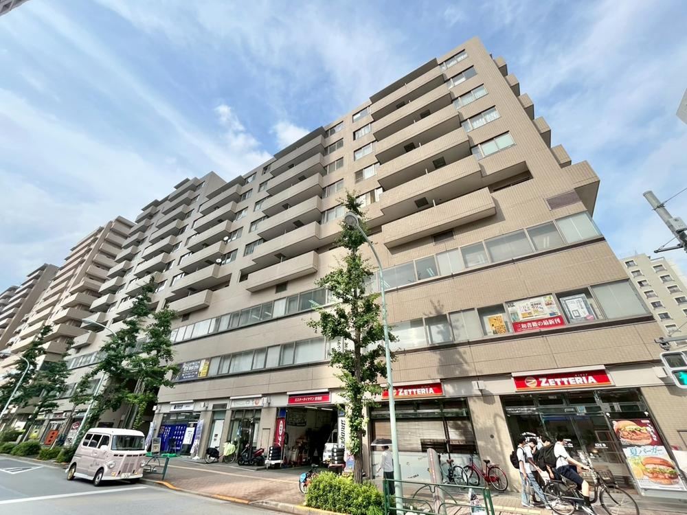 3LDK apartment in Bunkyo Ward, Tokyo - Photo 1