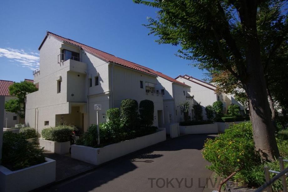 5LDK apartment in Naka Ward, Yokohama, Kanagawa - Photo 1