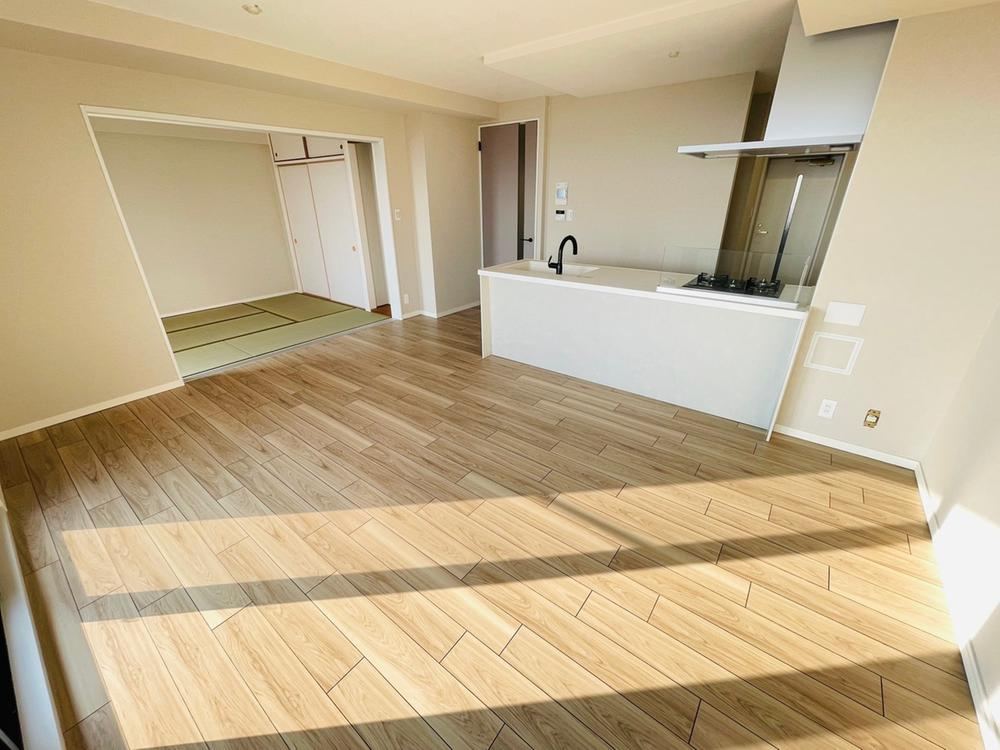 4LDK apartment in Nishi Ward, Hiroshima - Photo 1