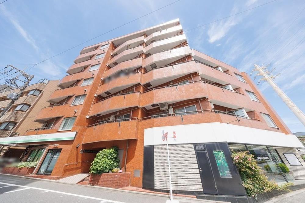 1K+S apartment in Meguro Ward, Tokyo - Photo 1