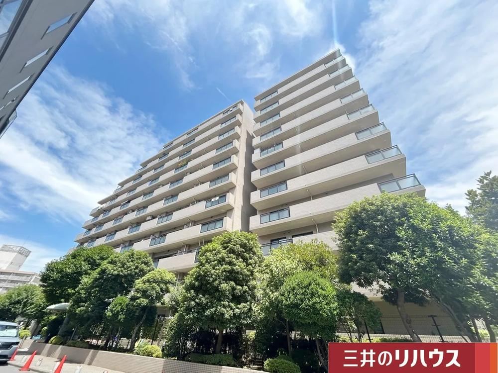 3LDK apartment in Sumida Ward, Tokyo - Photo 1