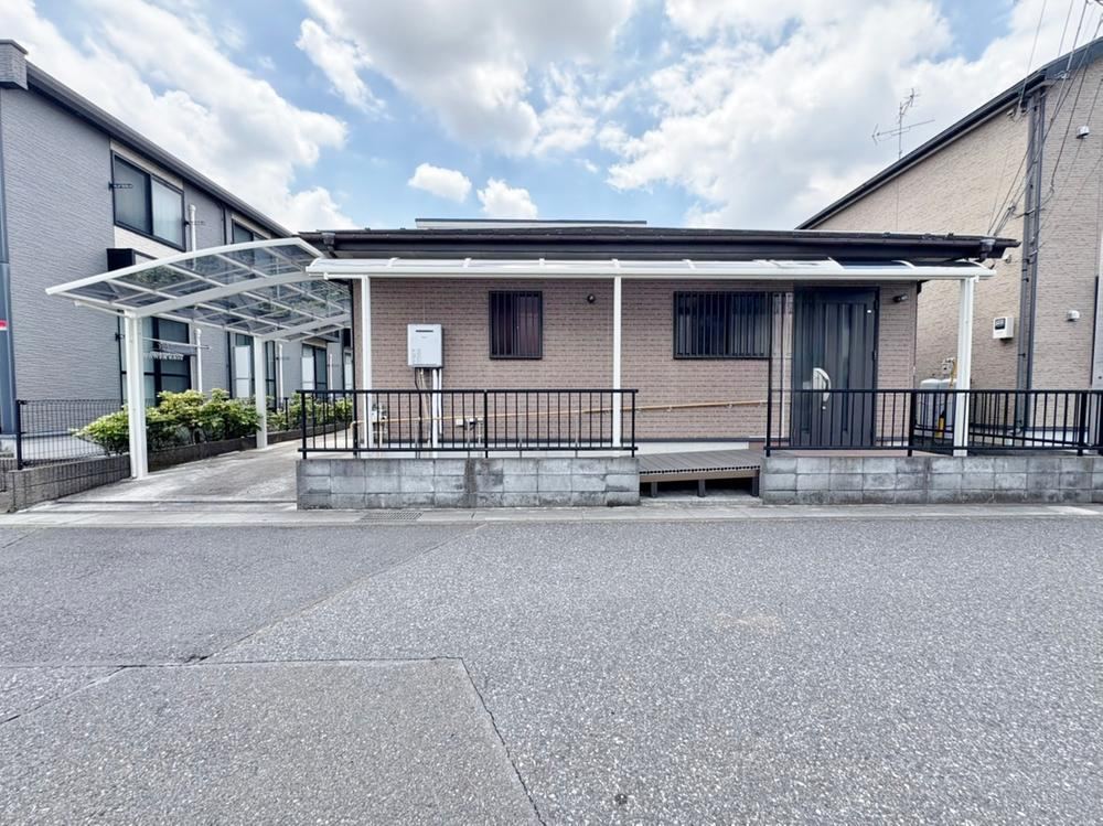 3LDK house in Yoshikawa, Saitama - Photo 1