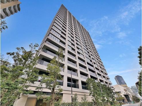 2LDK apartment in Minato Ward, Tokyo - Photo 1