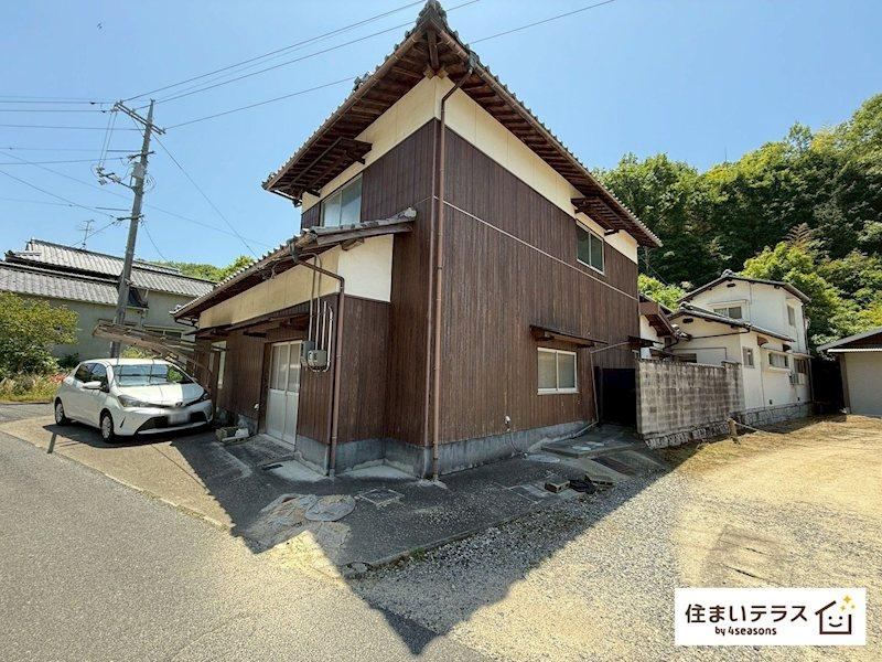 9DK house in Soja, Okayama - Photo 1