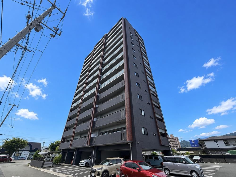 4LDK apartment in Yamaguchi, Yamaguchi - Photo 1