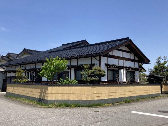 7DK house in Toyama, Toyama - Photo 1