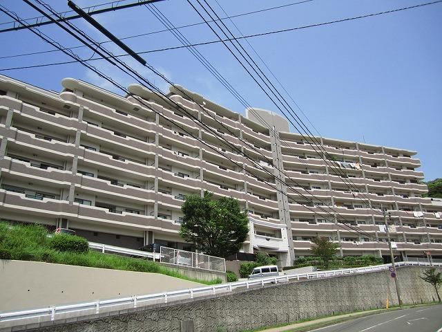 4LDK apartment in Moji Ward, Kitakyushu, Fukuoka - Photo 1