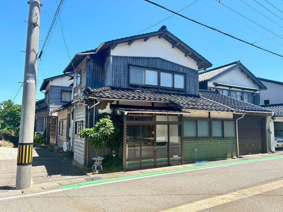 12DK house in Hakusan, Ishikawa - Photo 1