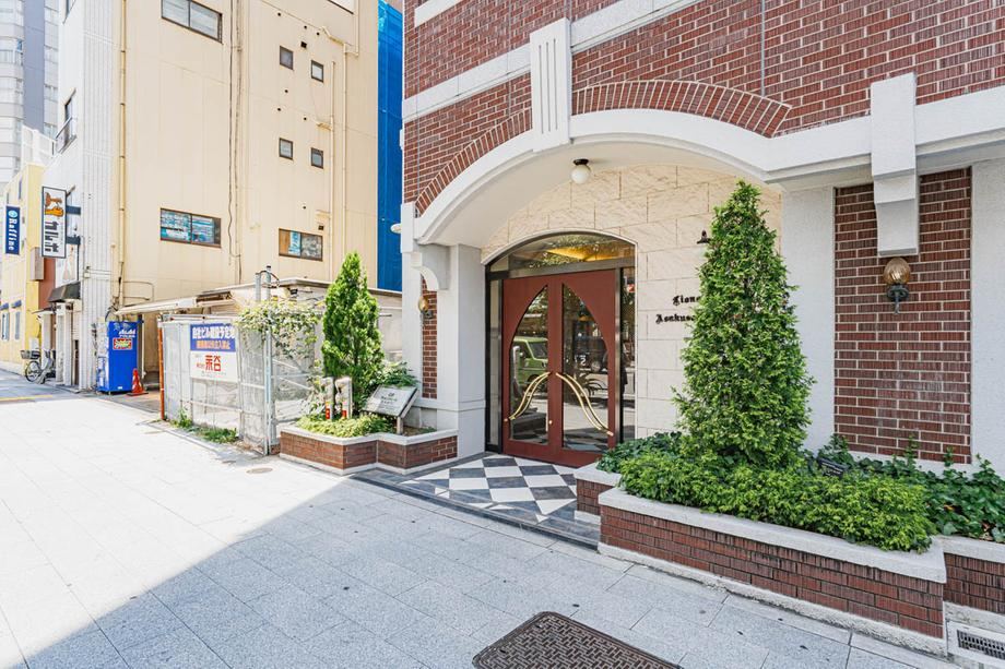 2LDK+S apartment in Taito Ward, Tokyo - Photo 1